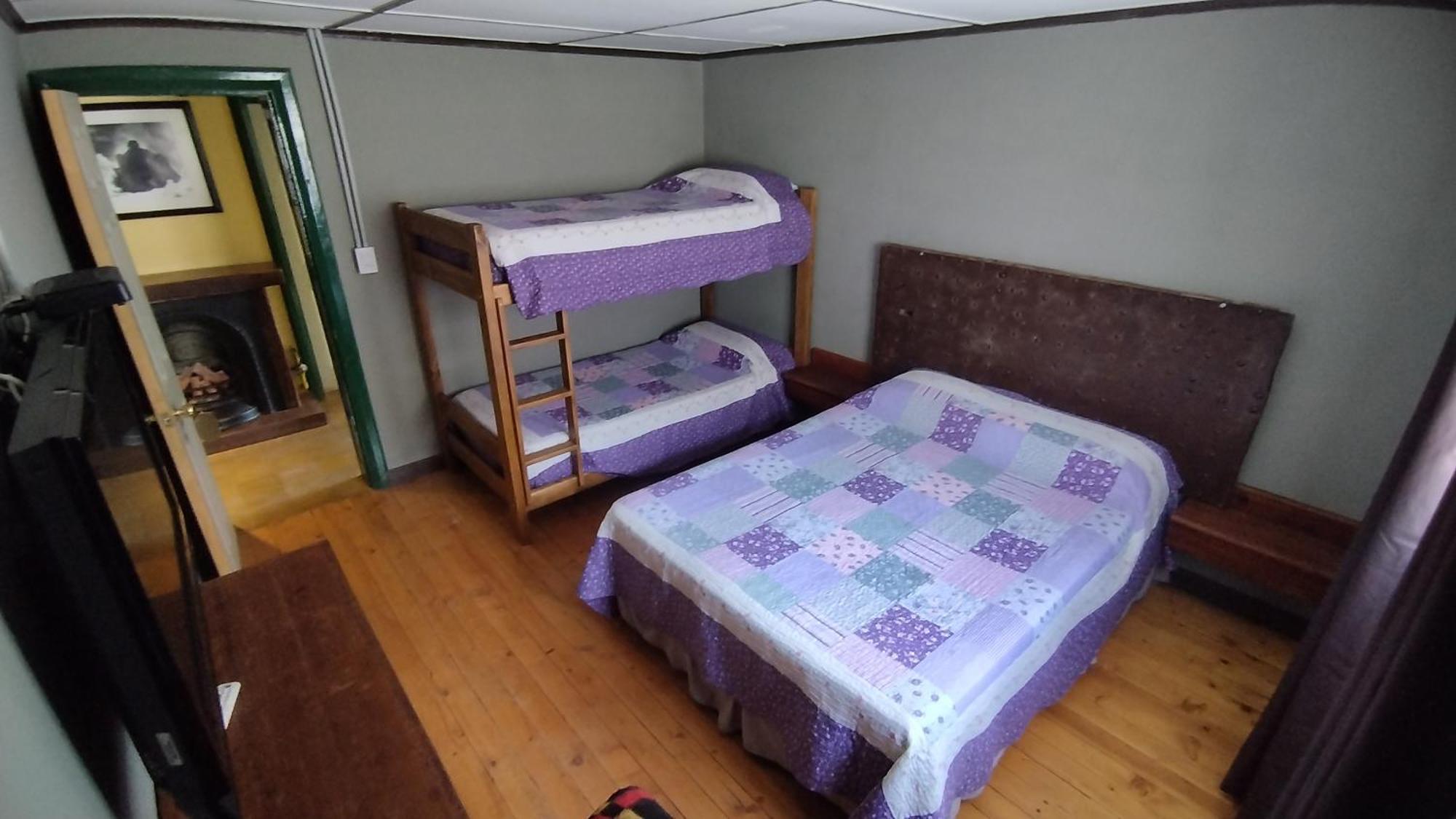 Hospedaje Lenas Del Tolosa Las Cuevas  Ngoại thất bức ảnh